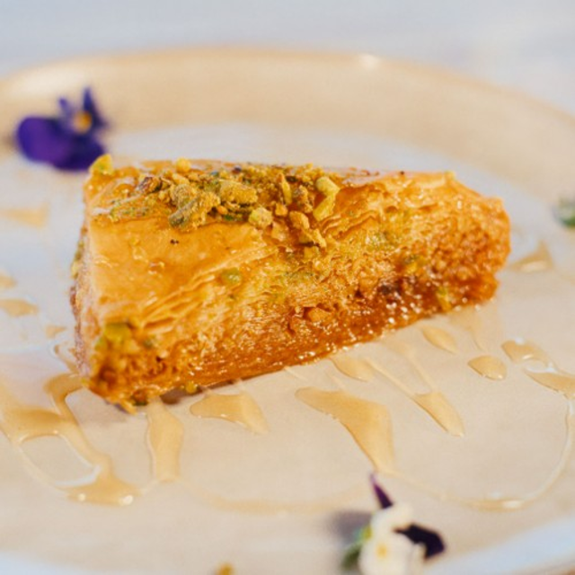 Baklavas.