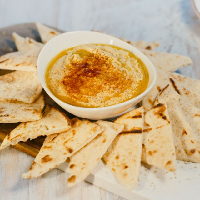 Hummus (Roasted Garlic Chick Pea Spread).